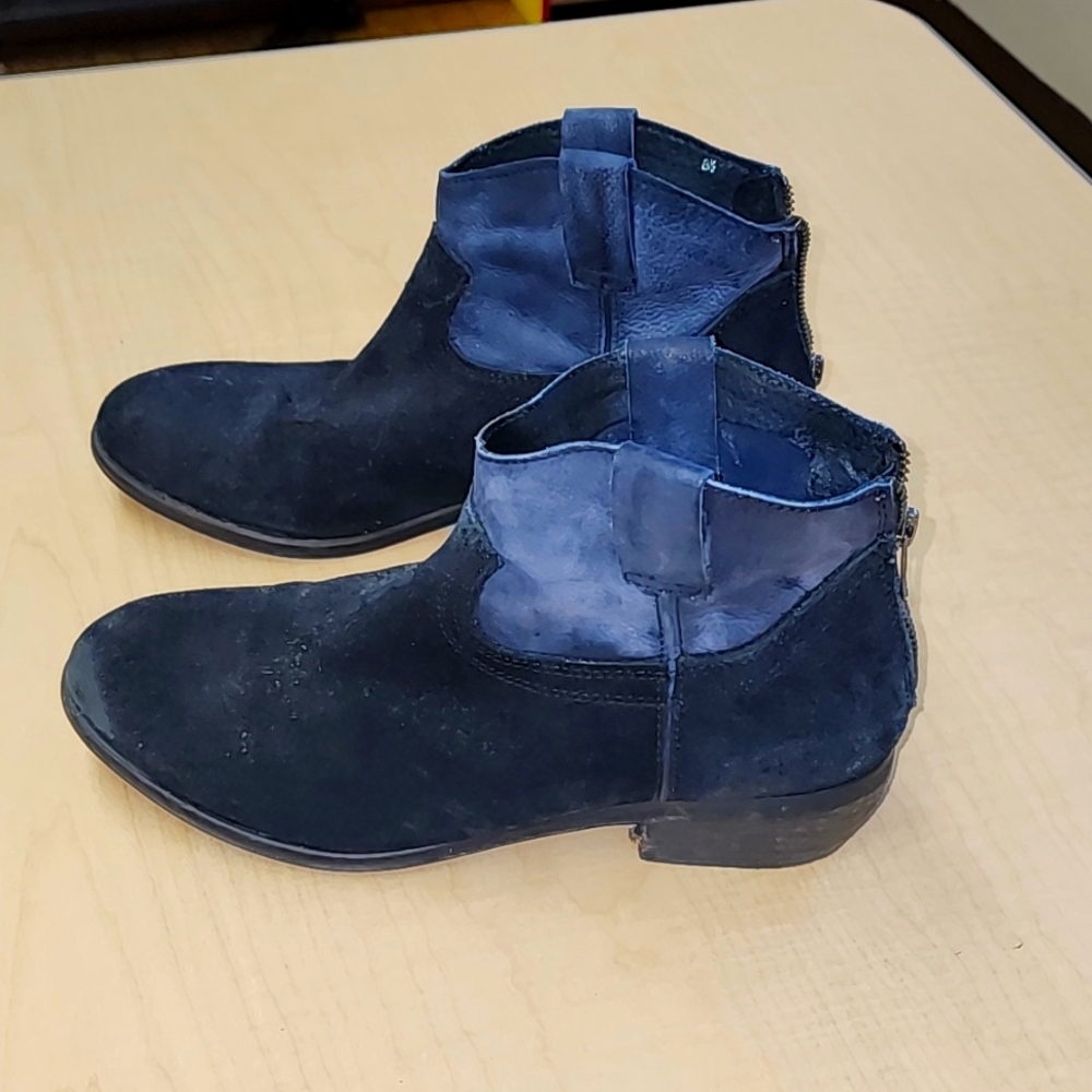 Steve Madden suede bootie, sz 8.5